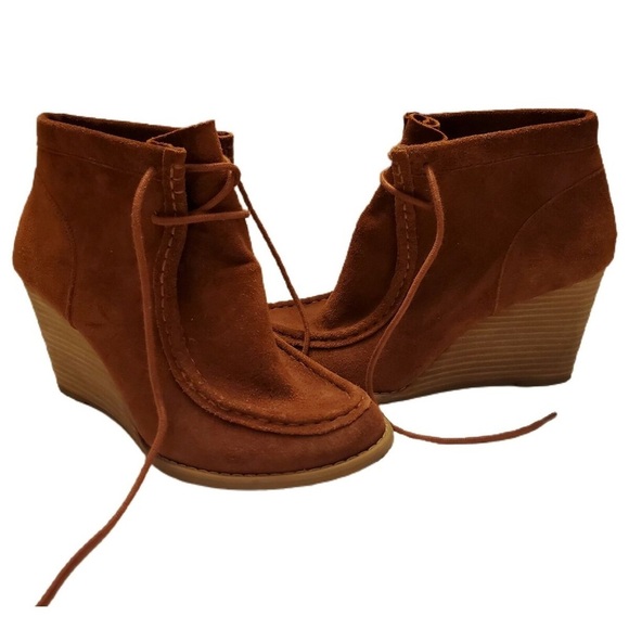 Lucky Brand Ysabel Rust Suede Wedge Boots in size 8 - Picture 1 of 9